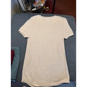 Hollister Mens Medium Cream Beige Textured Short Sleeve Knit Curved Hem Top
